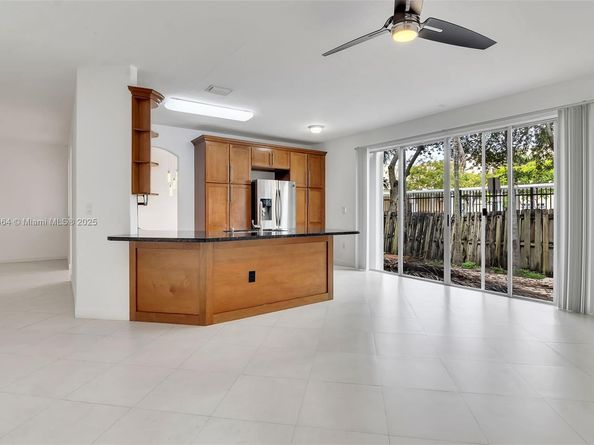 11321 NW 84th St, Doral FL 33178