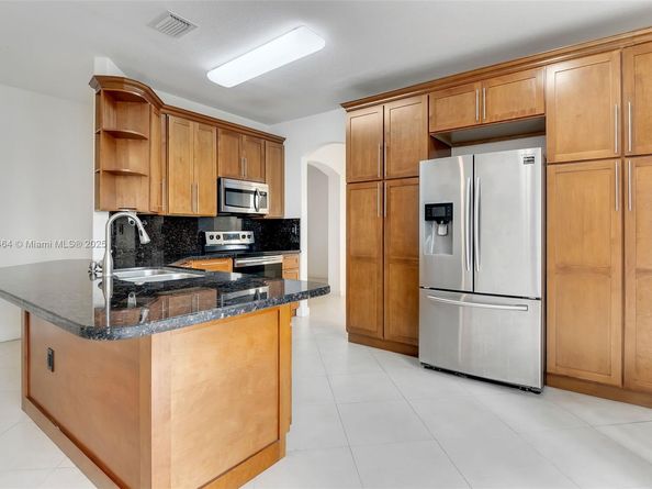 11321 NW 84th St, Doral FL 33178