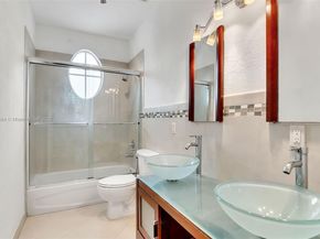 11321 NW 84th St, Doral FL 33178