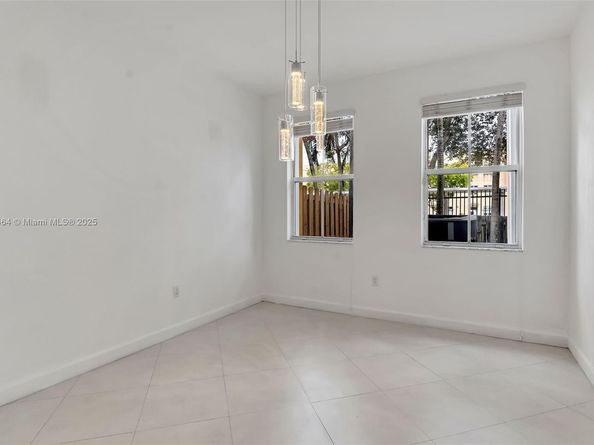 11321 NW 84th St, Doral FL 33178