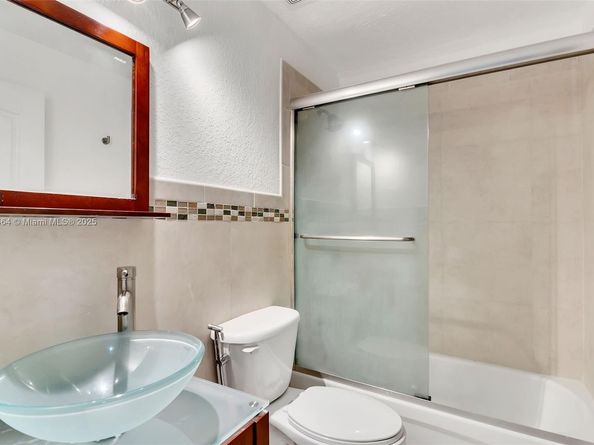 11321 NW 84th St, Doral FL 33178