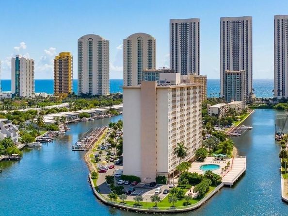 400 Kings Point Dr 318, Sunny Isles Beach FL 33160