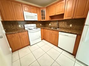 400 Kings Point Dr 318, Sunny Isles Beach FL 33160