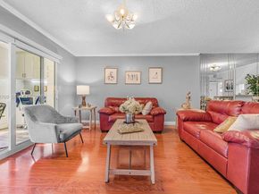 12850 SW 4th Ct 306I, Pembroke Pines FL 33027