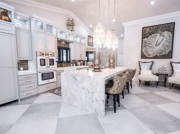 61 NW 128th Ave, Plantation FL 33325