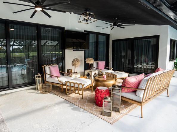 61 NW 128th Ave, Plantation FL 33325