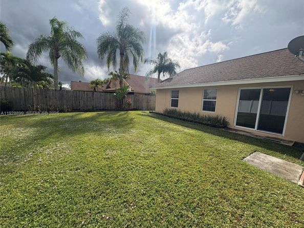 22482 Blue Marlin Dr, Boca Raton FL 33428