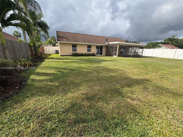 22482 Blue Marlin Dr, Boca Raton FL 33428