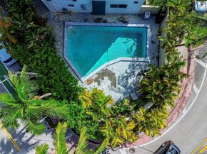 7830 Dickens Ave 202, Miami Beach FL 33141