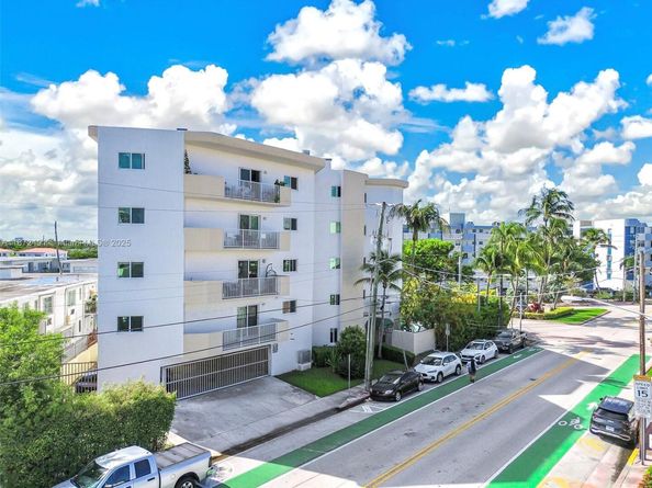 7830 Dickens Ave 202, Miami Beach FL 33141