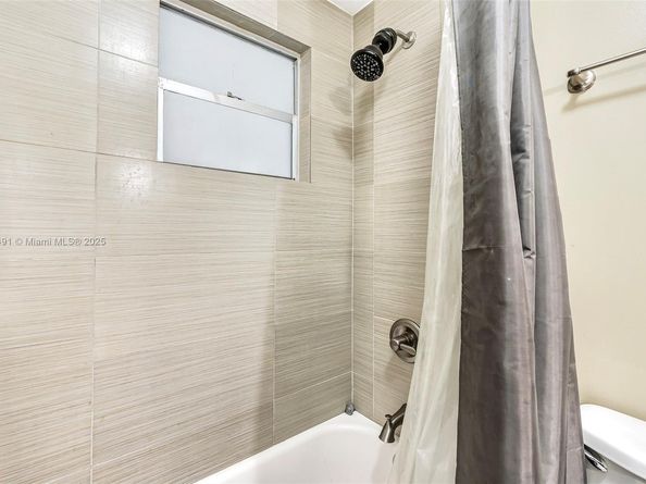 7830 Dickens Ave 202, Miami Beach FL 33141