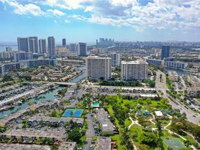 2500 Parkview Dr 2319, Hallandale Beach FL 33009