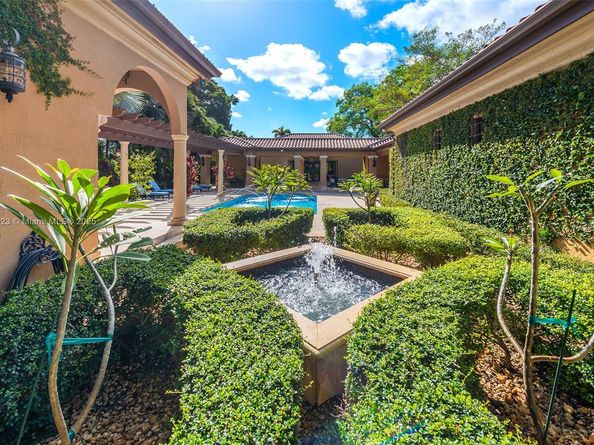 10390 SW 62nd St, Miami FL 33173