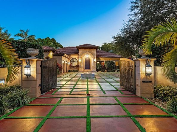 10390 SW 62nd St, Miami FL 33173