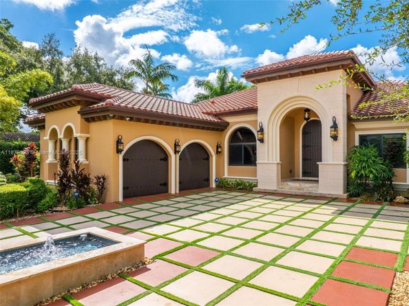 10390 SW 62nd St, Miami FL 33173