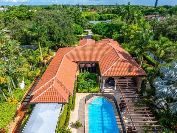10390 SW 62nd St, Miami FL 33173