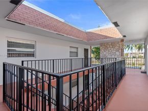 222 SW 1st St H6, Pompano Beach FL 33060
