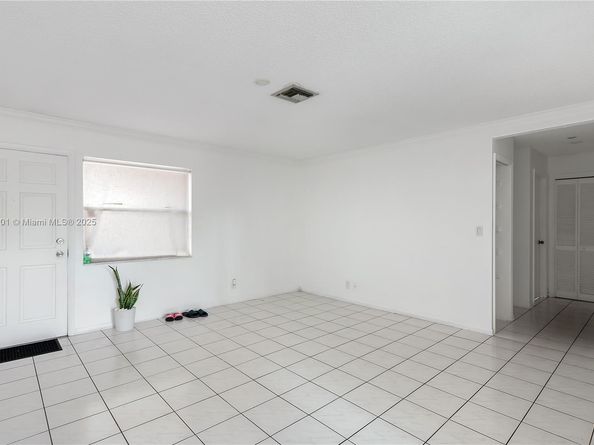 222 SW 1st St H6, Pompano Beach FL 33060