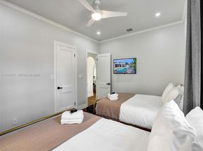 1128 Tyler St, Hollywood FL 33019