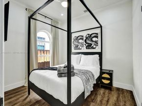 1128 Tyler St, Hollywood FL 33019