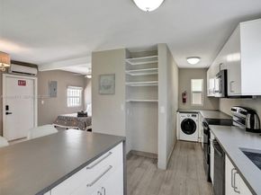 1128 Tyler St, Hollywood FL 33019