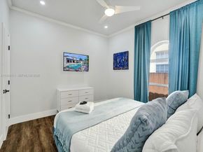 1128 Tyler St, Hollywood FL 33019