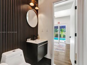 1128 Tyler St, Hollywood FL 33019