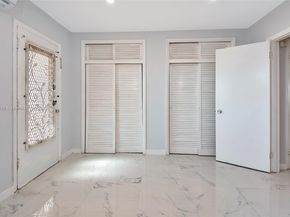 820 SW 11th Ave 14B, Hallandale Beach FL 33009