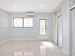 820 SW 11th Ave 14B, Hallandale Beach FL 33009
