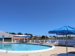 820 SW 11th Ave 14B, Hallandale Beach FL 33009