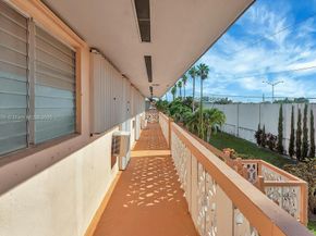 820 SW 11th Ave 14B, Hallandale Beach FL 33009