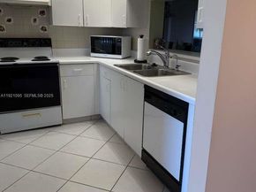 950 SW 138th Ave 409B, Pembroke Pines FL 33027