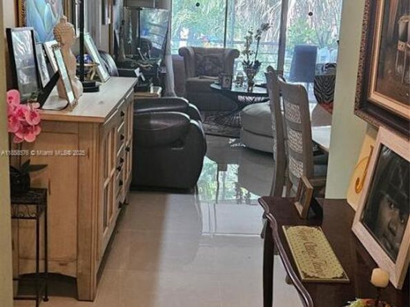 2649 NW 48th Ter 338, Lauderdale Lakes FL 33313
