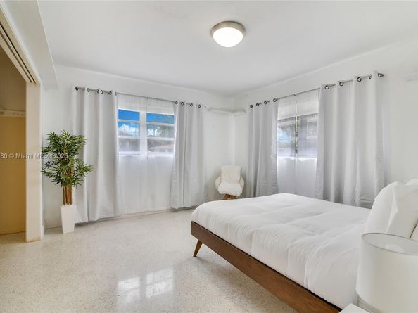 2901 NW 9th Ter, Wilton Manors FL 33311