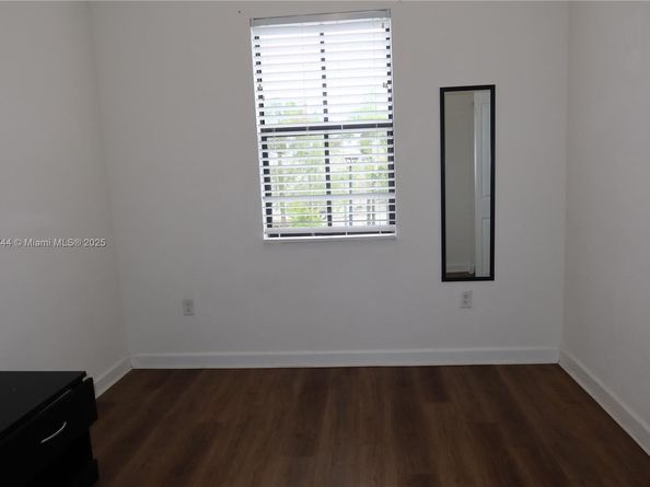 18240 SW 148th Rd 18240, Miami FL 33187