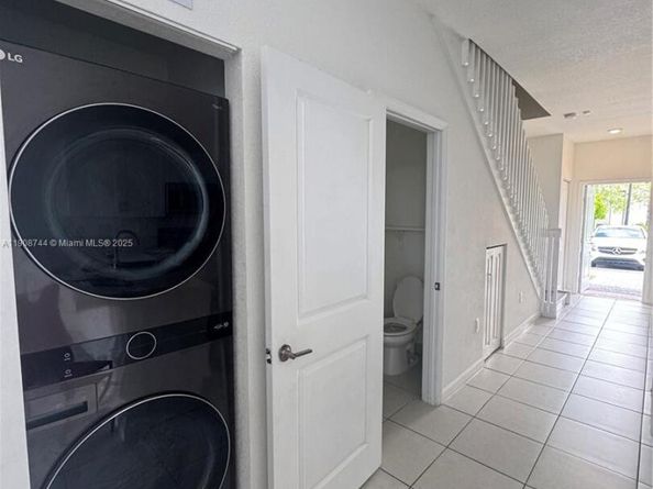 18240 SW 148th Rd 18240, Miami FL 33187