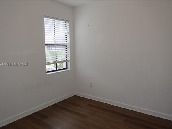 18240 SW 148th Rd 18240, Miami FL 33187