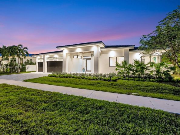 2757 NE 34th Street, Fort Lauderdale FL 33306