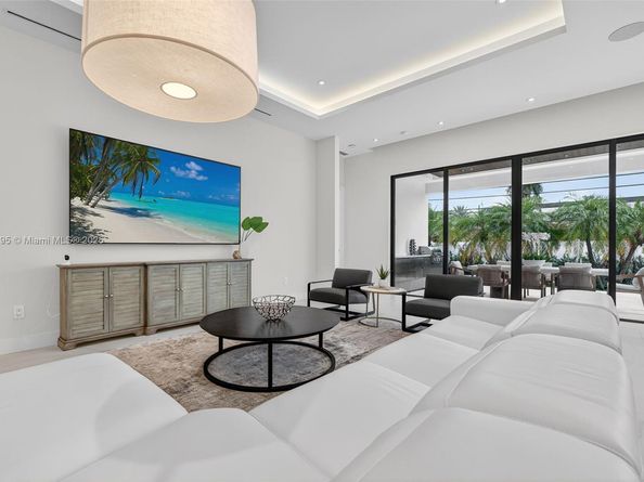 2757 NE 34th Street, Fort Lauderdale FL 33306