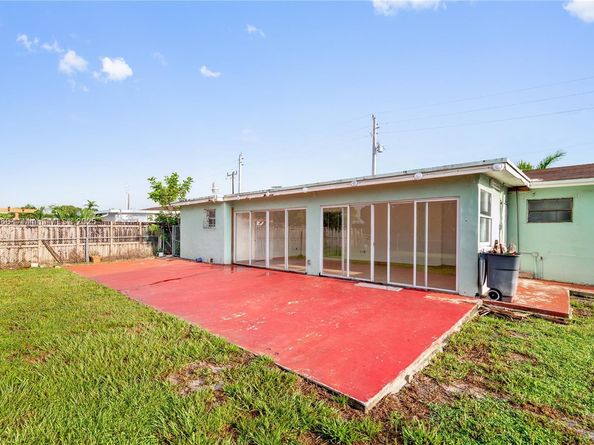 4340 NW 196th St, Miami Gardens FL 33055
