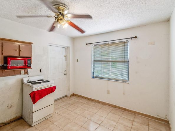 4340 NW 196th St, Miami Gardens FL 33055
