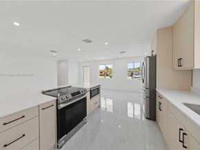 651 NW 9th St, Homestead FL 33030