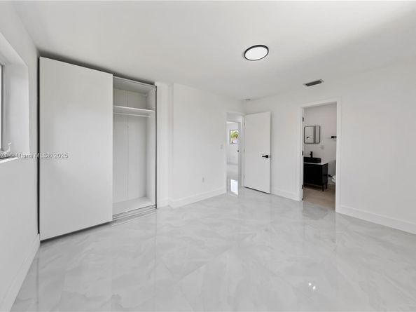 651 NW 9th St, Homestead FL 33030