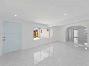 651 NW 9th St, Homestead FL 33030