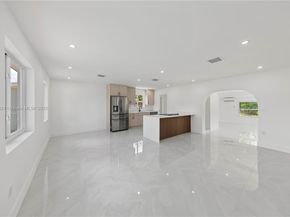 651 NW 9th St, Homestead FL 33030