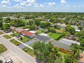 651 NW 9th St, Homestead FL 33030