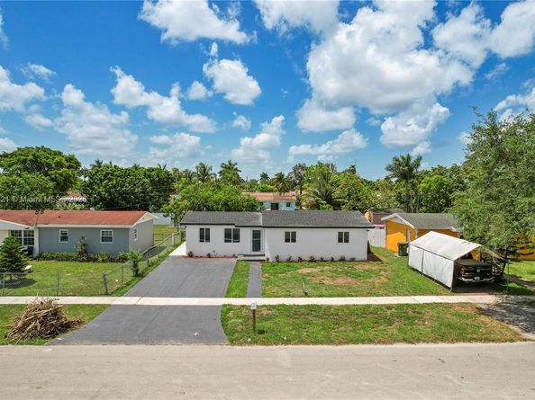 651 NW 9th St, Homestead FL 33030