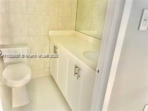 17570 Atlantic Blvd 119, Sunny Isles Beach FL 33160