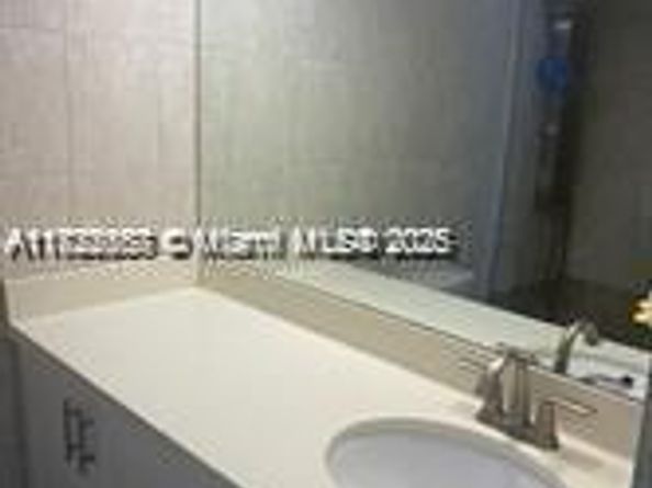 17570 Atlantic Blvd 119, Sunny Isles Beach FL 33160