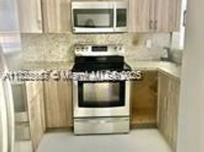 17570 Atlantic Blvd 119, Sunny Isles Beach FL 33160